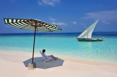 maldivi_bandos_island_kudabando_plaza