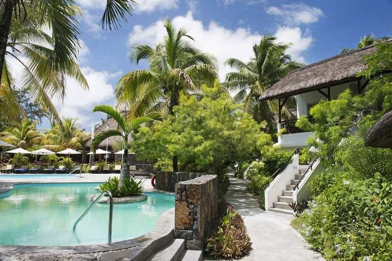 mauritius_emeraude_hotel_bazen_ob_sobah