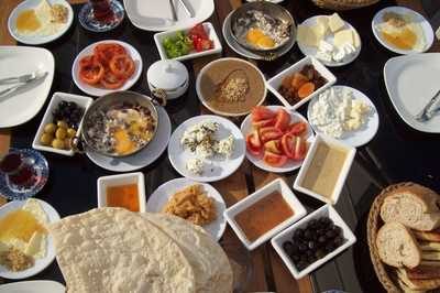 istanbul_tradicionalni_zajtrk
