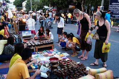 tajska_phuket_weekend_market