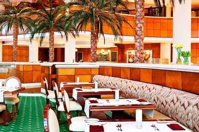dubaj_sheraton_jumeirah_restavracija_vrt