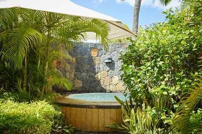 poroka_na_mauritiusu_hotel_lux_le_morne_jacuzzi_v_spaju-1