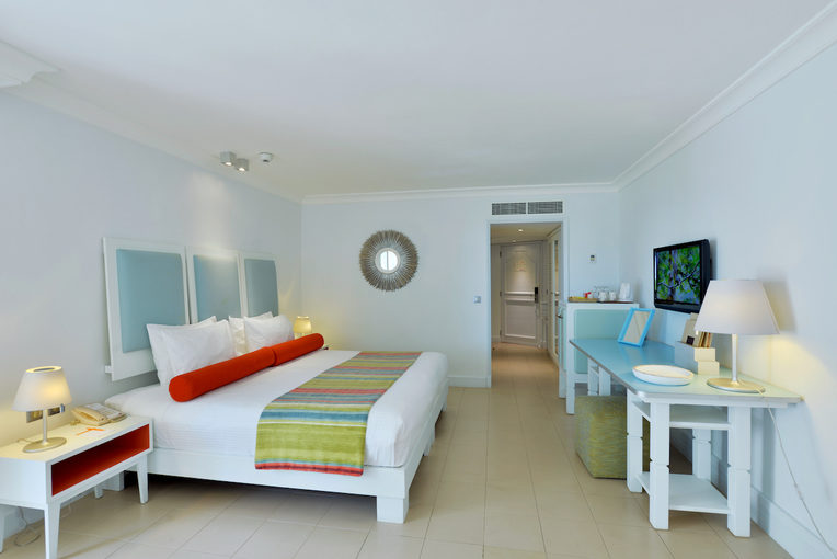 poroka_na_mauritiusu_ambre_resort_deluxe_soba_pogled_na_vrt-1