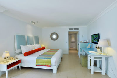 poroka_na_mauritiusu_ambre_resort_deluxe_soba_pogled_na_vrt